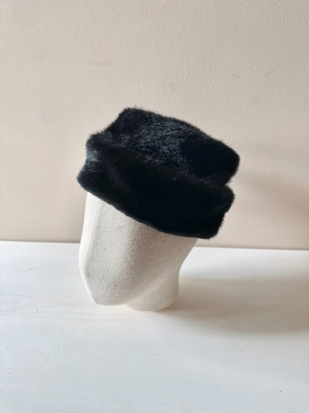 Vintage NUGGET KNIT Black Faux Fur Beehive Hat, Size 22